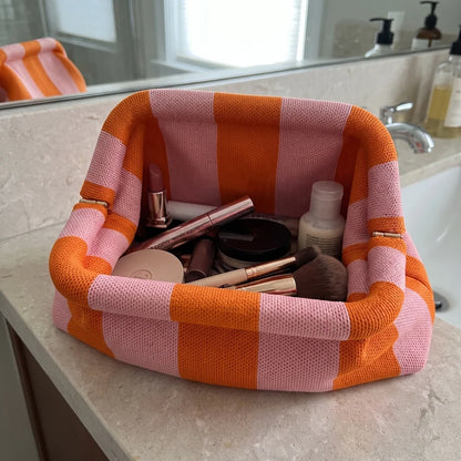 Lumelle - The Snap-Shut Makeup Bag